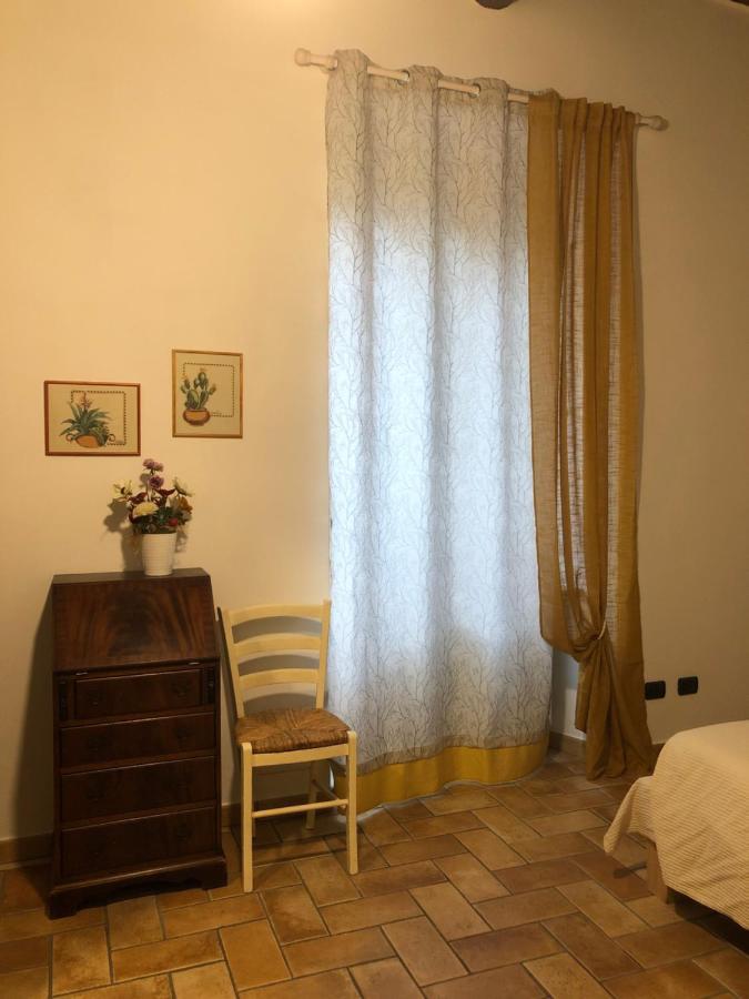 Iris Apartment Villa Guardia Bagian luar foto